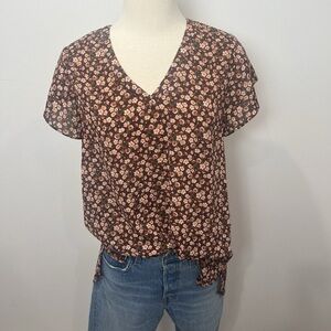 Everleigh Floral Cottagecore Back Tie Cutout Top Size Medium